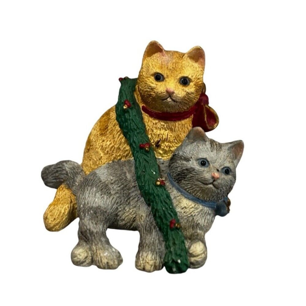 Vintage RUSS COZY CHRISTMAS KITTTENS WITH GARLAND Figurine Gift Cats